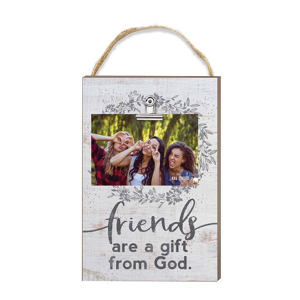 
            
                Load image into Gallery viewer, Friends Are A Gift Hanging Clip Photo Frame
            
        